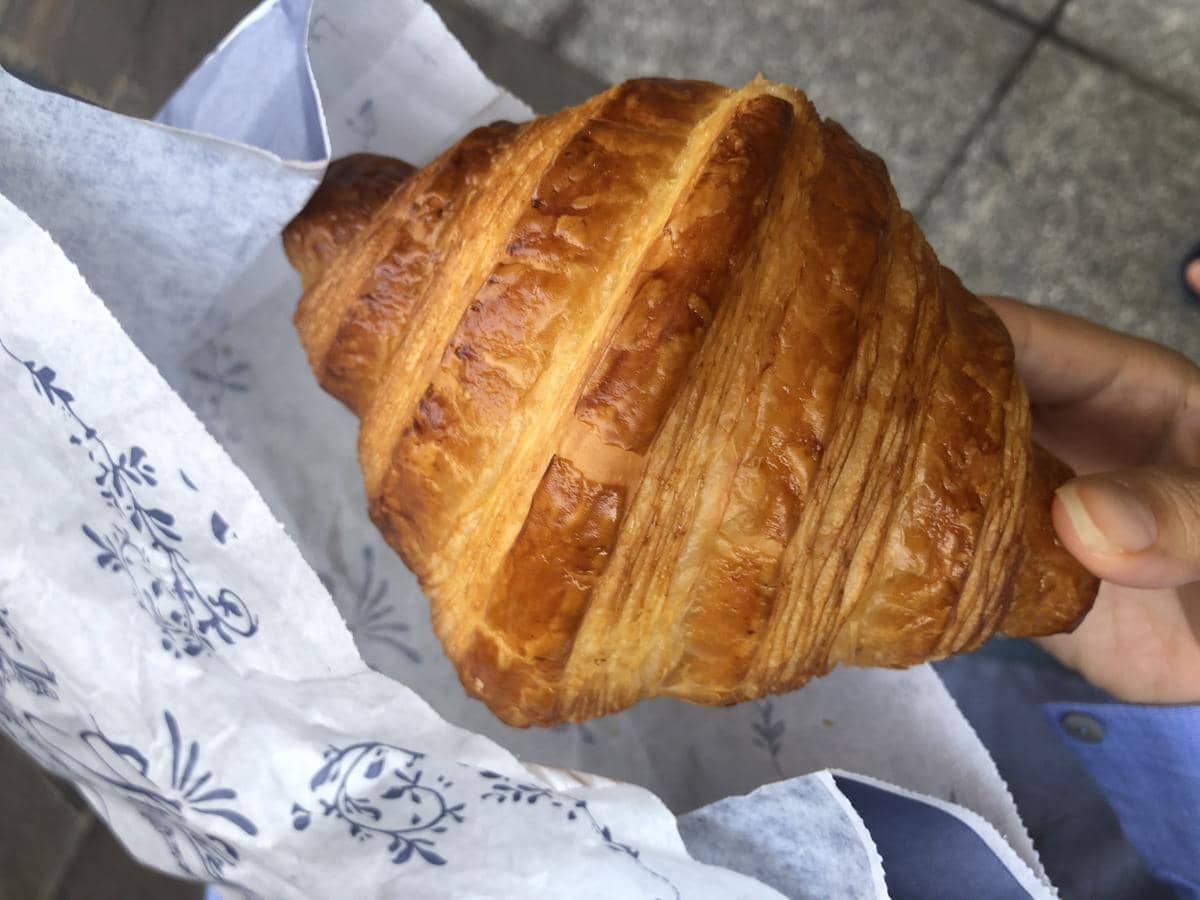 パリおすすめパン屋　パリで朝食 1