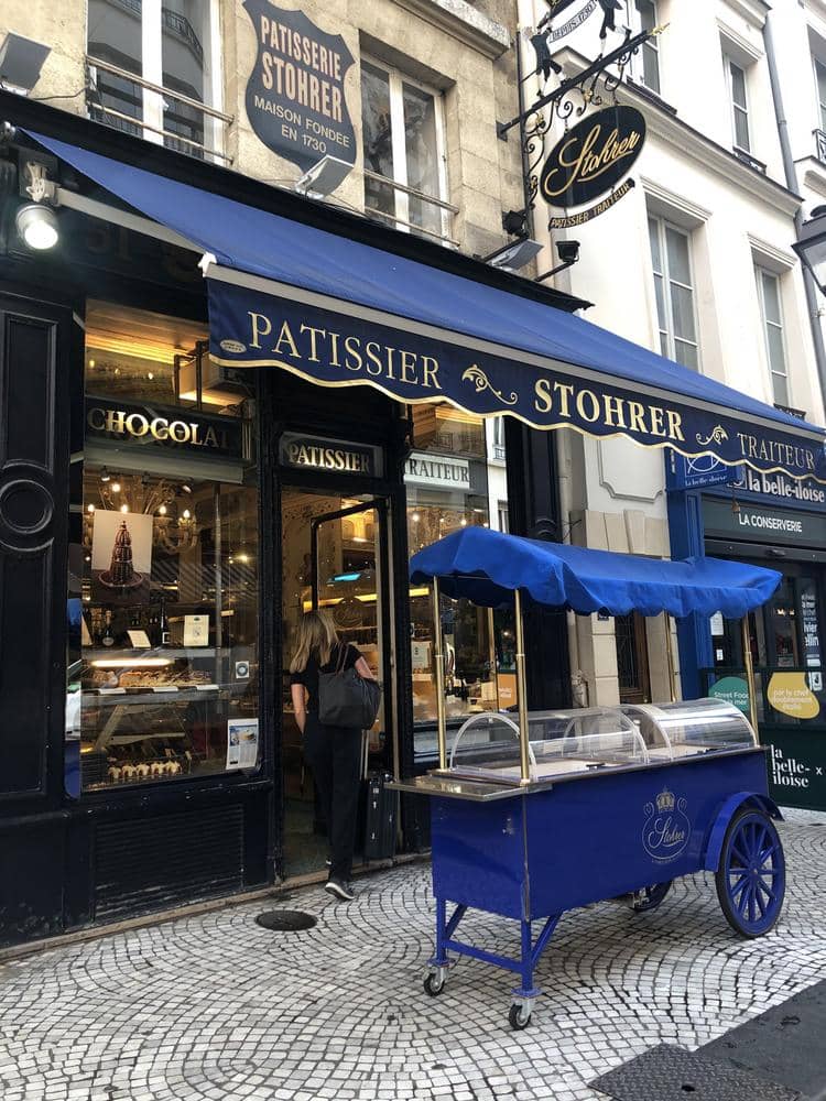 パリおすすめパン屋　パリで朝食